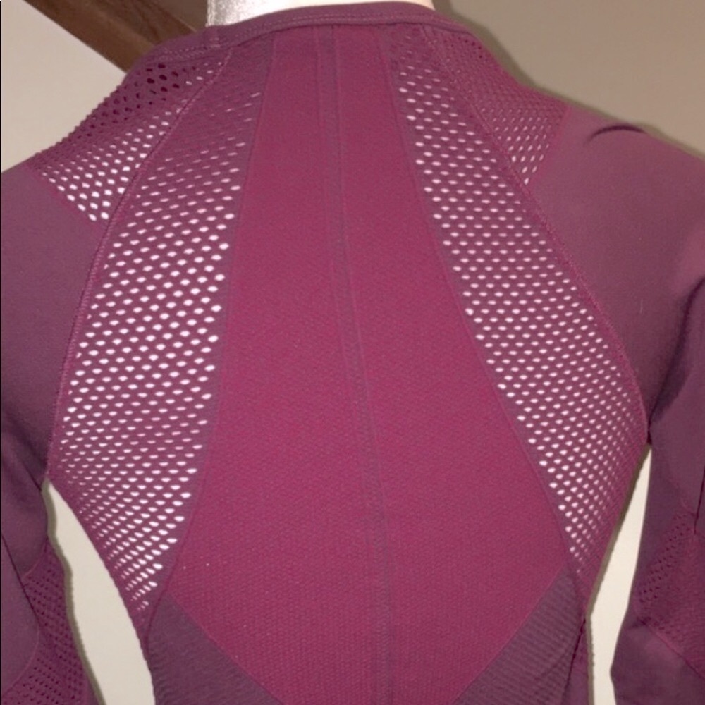NEW✨ATHLETA Caliber Seamless Top / Auberge / Candy Apple / XS - Picture 10 of 16